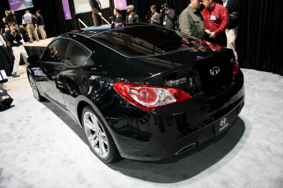  Hyundai Genesis Coupe R-Spec 2009 года  (фото 16 из 36)